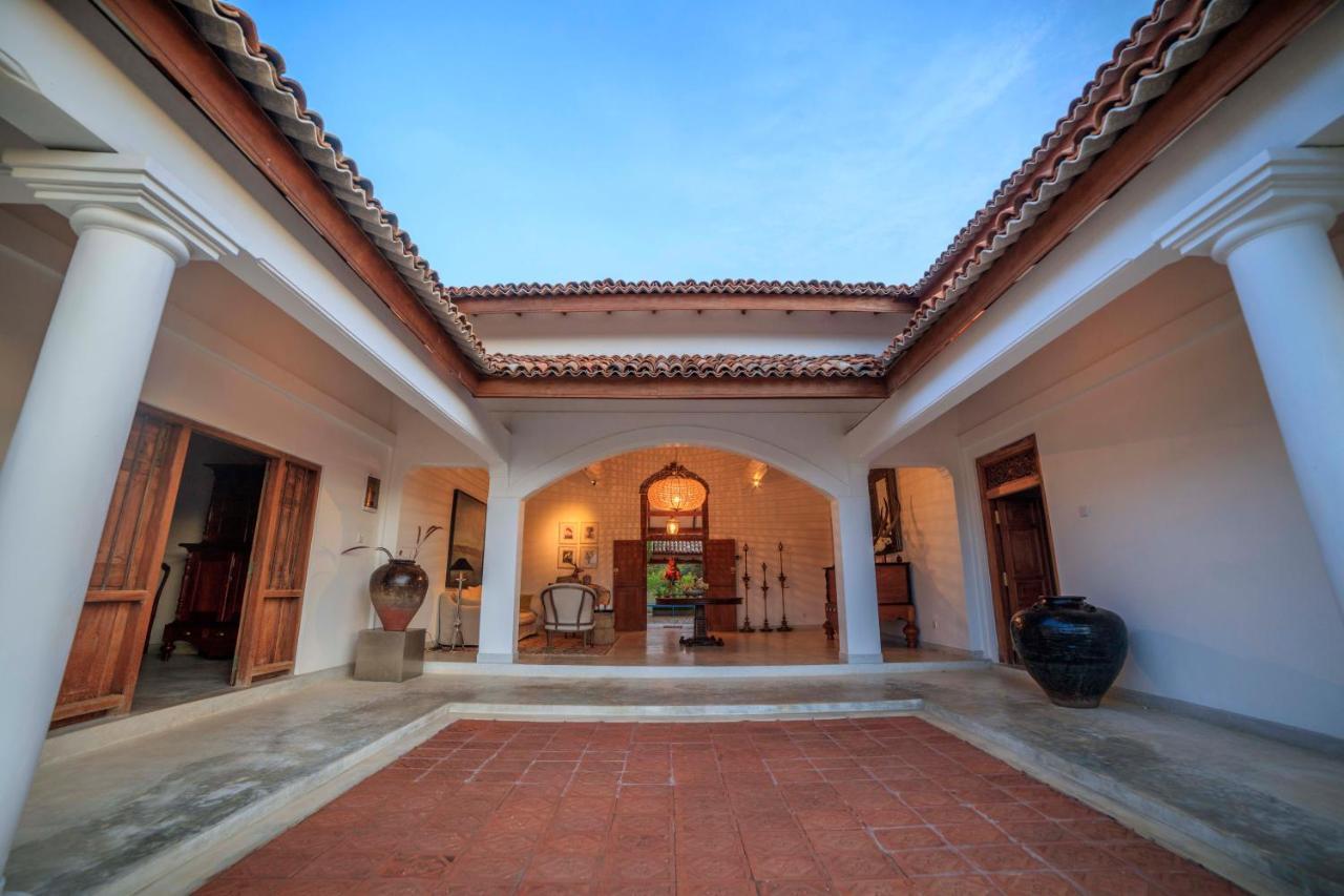 Treasure Rock Bed & Breakfast Kirinda  Exterior photo